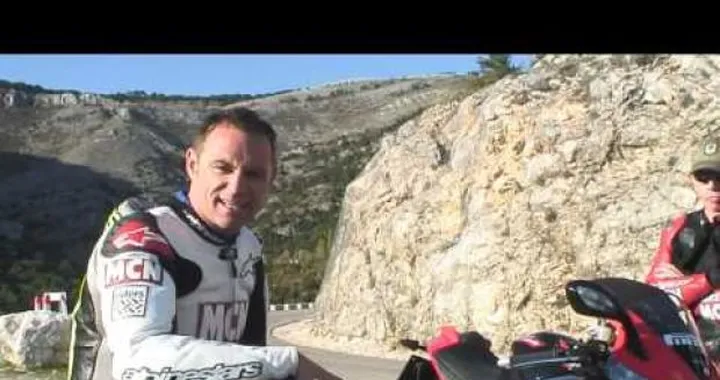 Videocomparativa Yamaha YZF-R1 vs Aprilia RSV4 2009