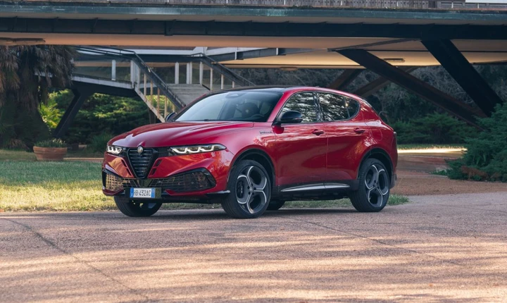 Alfa Romeo Tonale debutta al Salone di Manchester