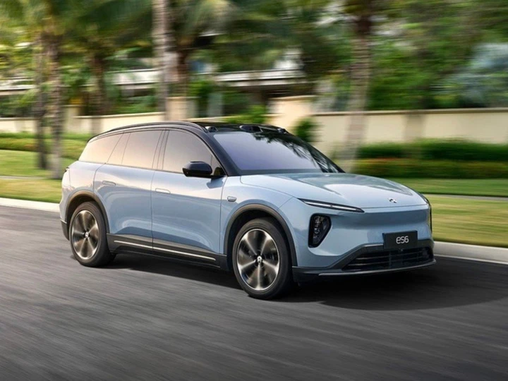 Nio lancia in Europa il marchio di auto elettriche low cost Firefly