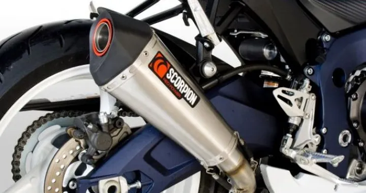 Silenziatore Scorpion Exhaust Serket per Suzuki GSX-R 600/750 2011