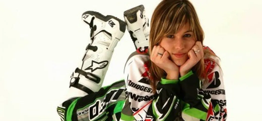 La bella Livia Lancelot a Mantova regina del Mondiale MX femminile