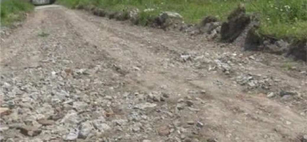 Ladri cinesi rubano un'intera strada