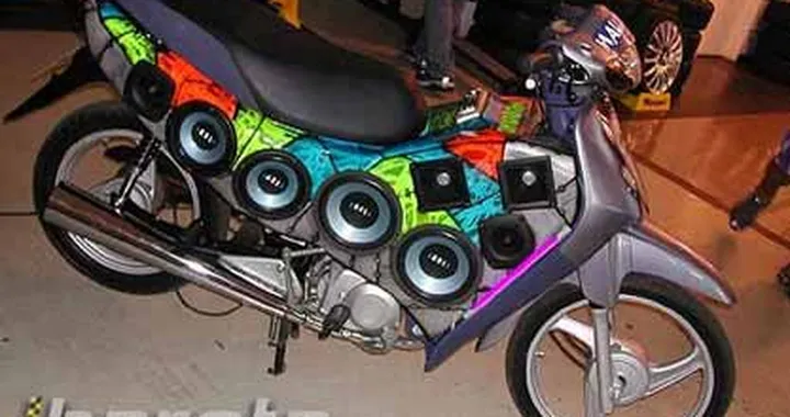 Scooter stereo "Unz Unz"