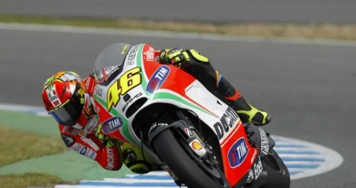 Rossi: "riesco a piegare di più". Hayden: "facciamo ancora fatica"