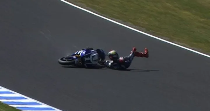Phillip Island, Warm-up: Lorenzo si auto-elimina, a Stoner il primo match-point!