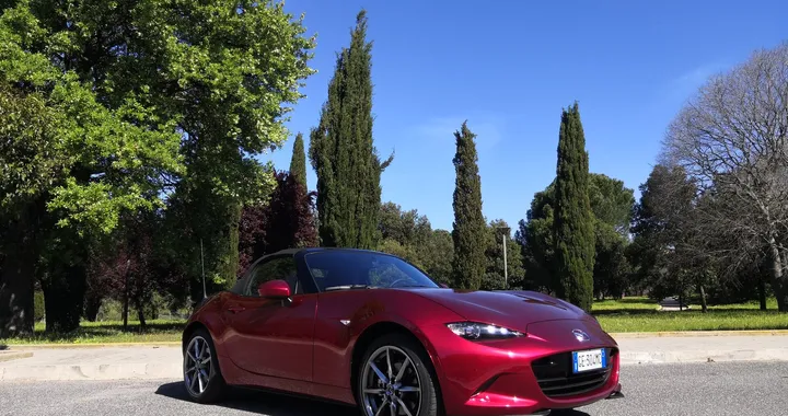 Mazda MX-5 2.0 Skyactiv-G Sport: la prova su strada