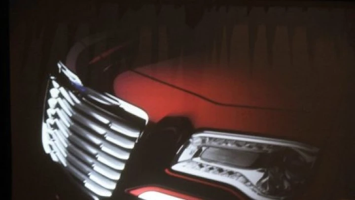 Chrysler: primo teaser della nuova 300 C
