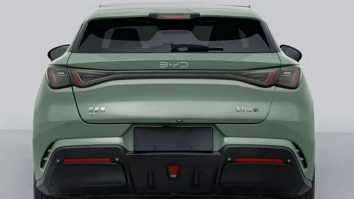 BYD Seal 06 GT, con 326 CV è pronta a divorare la concorrenza europea