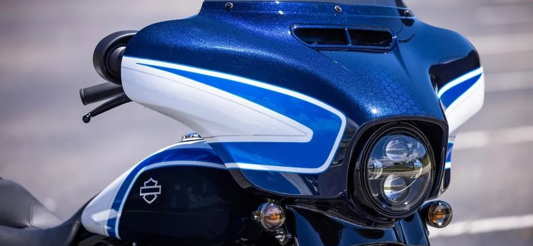 Harley-Davidson, una nuova colorazione Limited Edition Arctic Blast per la Street Glide Special