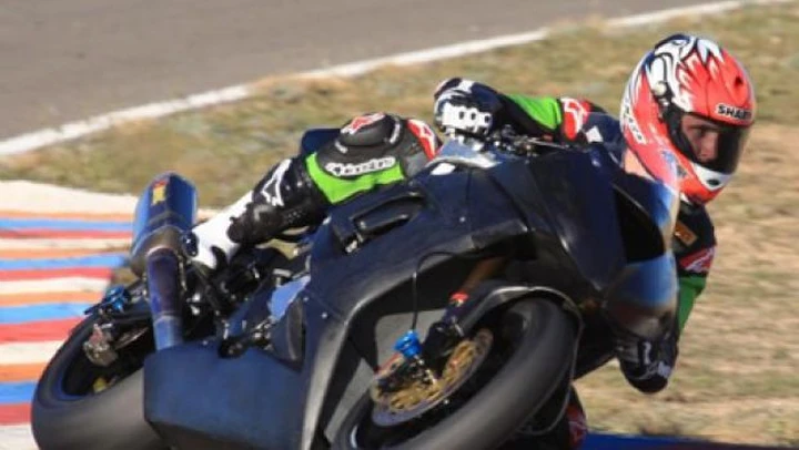 Prima uscita per i Team Kawasaki ufficiali SBK e SS