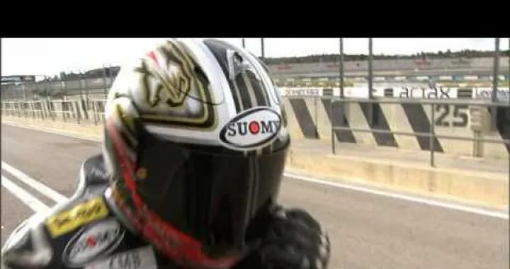Video: Max Biaggi sponsor della Aprilia RSV4 Factory