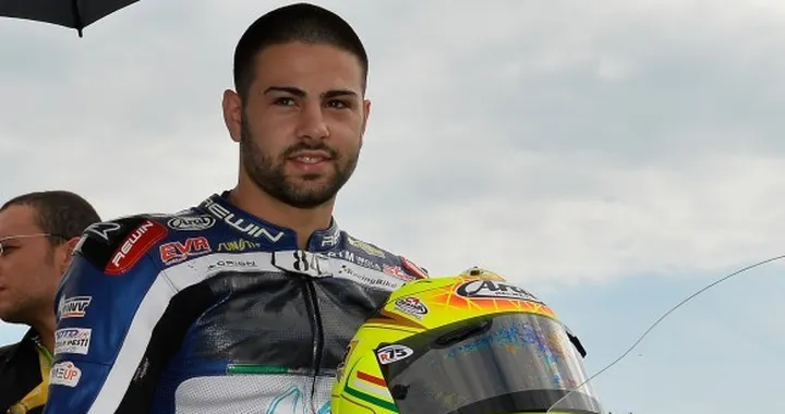 Supersport 2015: Russo con CIA Landlord Insurance Honda