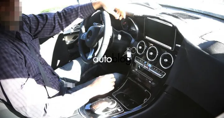 Mercedes GLK: foto spia degli interni