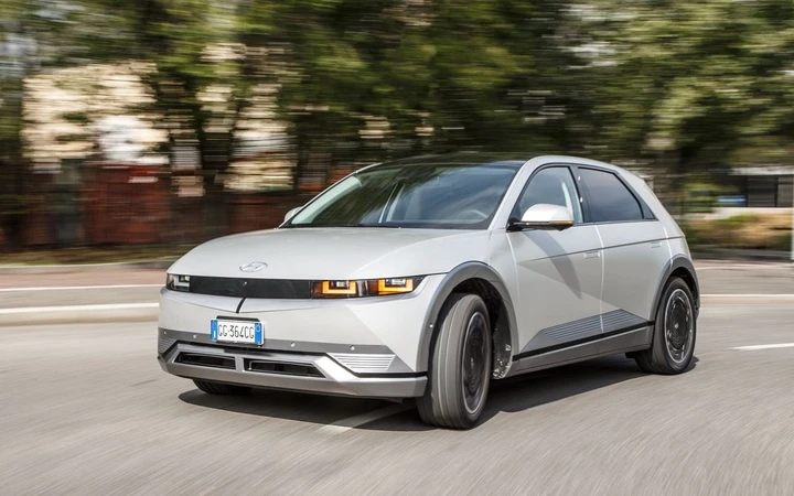 Hyundai Ioniq 5: prova, prezzi, allestimenti, batterie