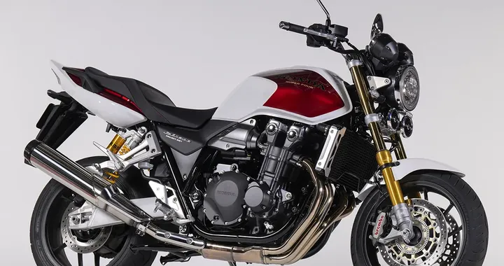 Honda CB1300 SUPER FOUR SP Final Edition: un tributo alla leggenda
