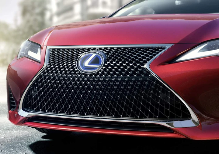 Auto ibride Lexus: le novità al Salone di Parigi 2018