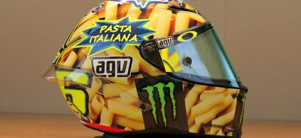 Valentino Rossi: il casco per il Mugello dedicato alla pasta