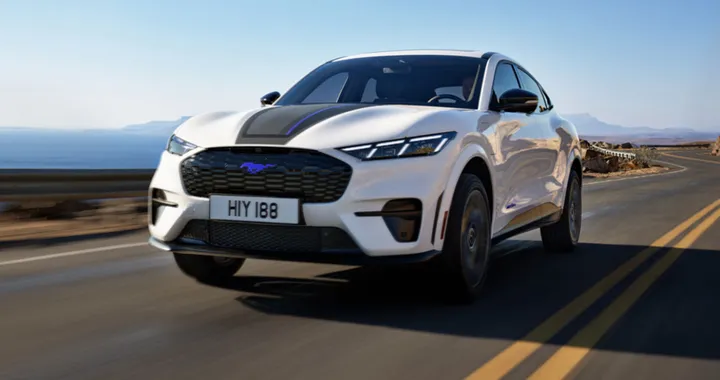 Nuova Ford Mustang Mach-E GT California Special: più stile e autonomia