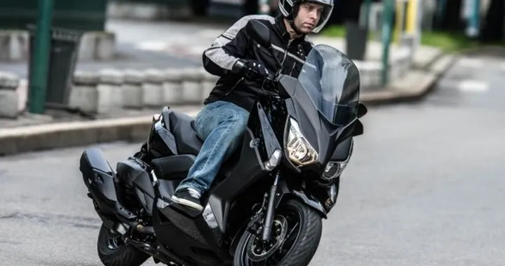 Yamaha X-MAX 400 2013: il test di motoblog