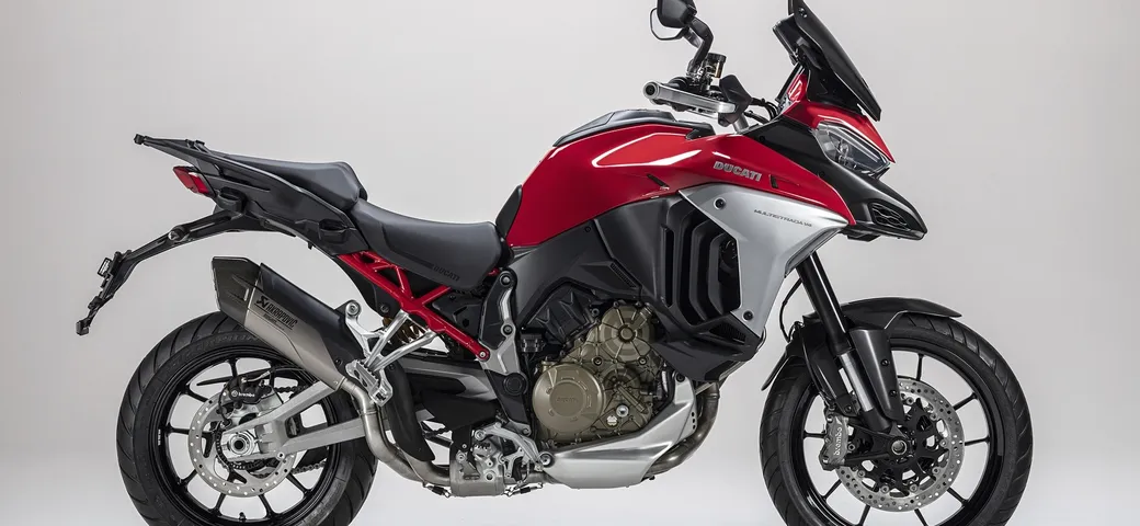 Ducati Multistrada V4, ancora più cattiva con gli accessori Akrapovic