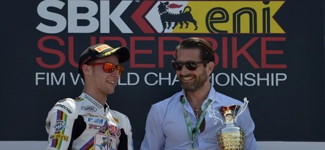 Supersport Misano 2014, Castiglioni celebra il trionfo di MV Agusta: 