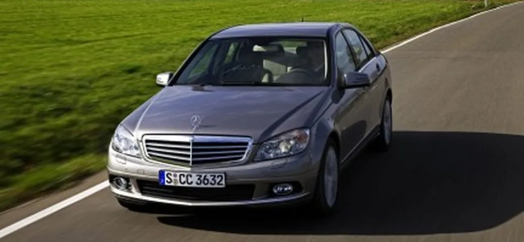 Mercedes C 350 CGI BlueEFFICIENCY: più potenza e meno consumi con l'iniezione diretta
