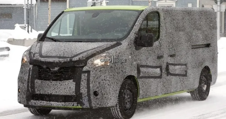 Foto spia Renault Trafic