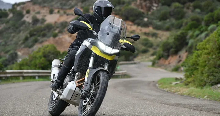 Aprilia Tuareg 660: la prova su strada (VIDEO)