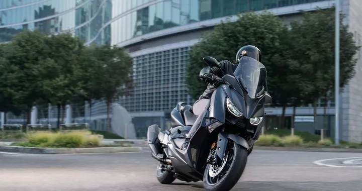 EICMA 2018: i nuovi Yamaha XMAX Iron Max 125, 300 e 400 cc