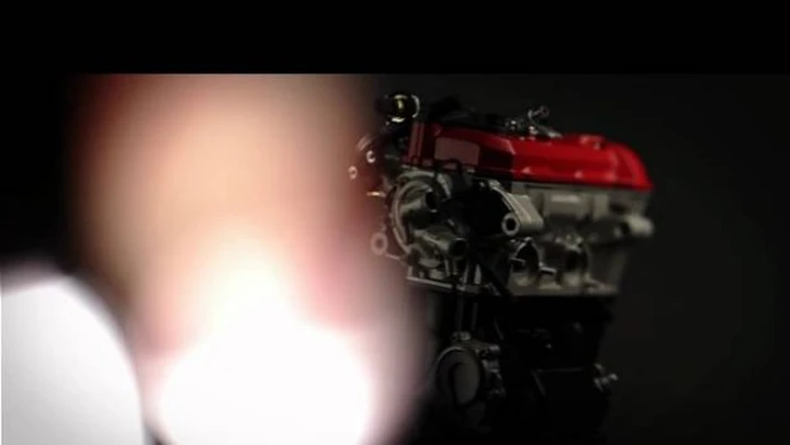 Husqvarna 900, ancora lui /video