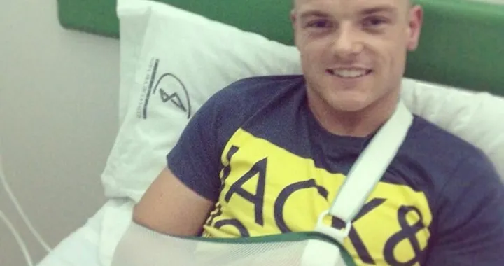 Moto2: Sam Lowes si rompe la clavicola a Jerez e va subito sotto i ferri