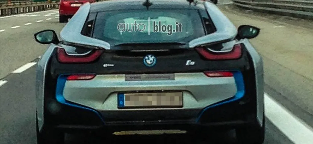 BMW i8: nuove foto spia a Torino
