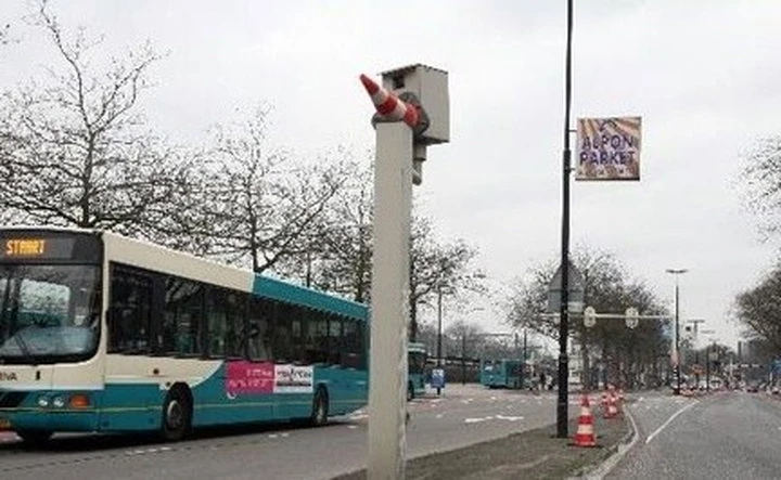 Foto del giorno: autovelox bendato!