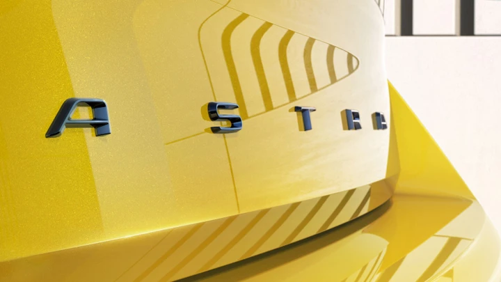 Nuova Opel Astra: allo studio anche la variante crossover