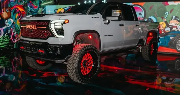 Shaquille O'Neal è orgoglioso del suo Chevrolet Silverado 2500 ZR2 personalizzato