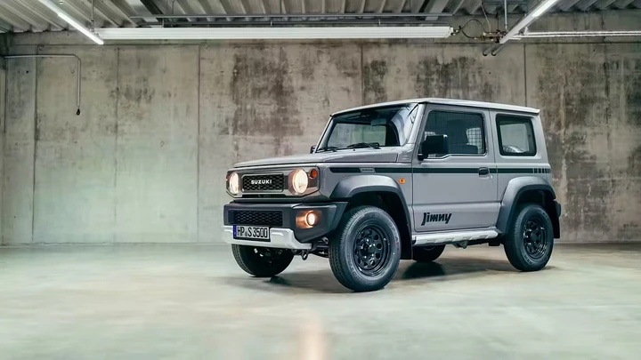 Suzuki Jimny elettrico? I prototipi avvistati sulla neve