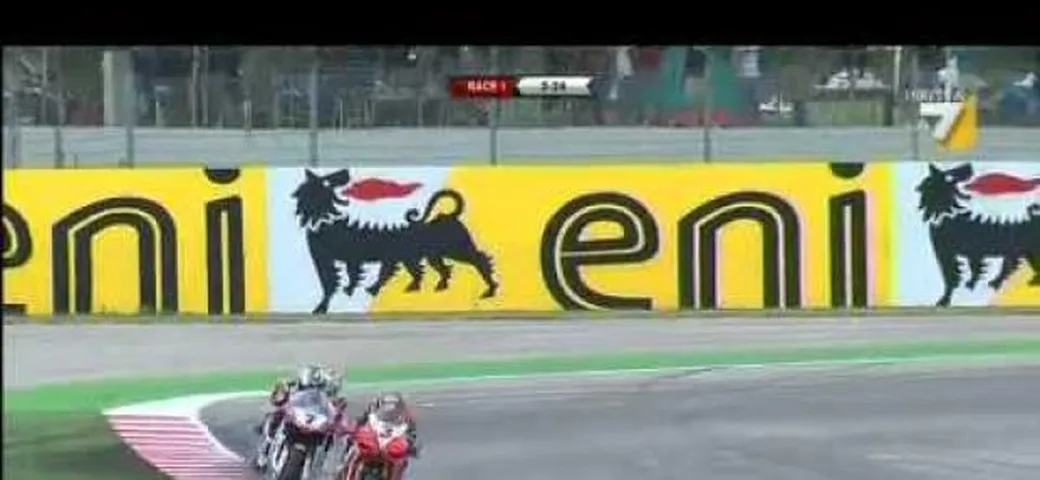 Max Biaggi mattatore nelle due gare di Misano /video