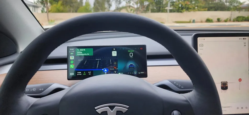 Tesla sotto accusa, il contachilometri 