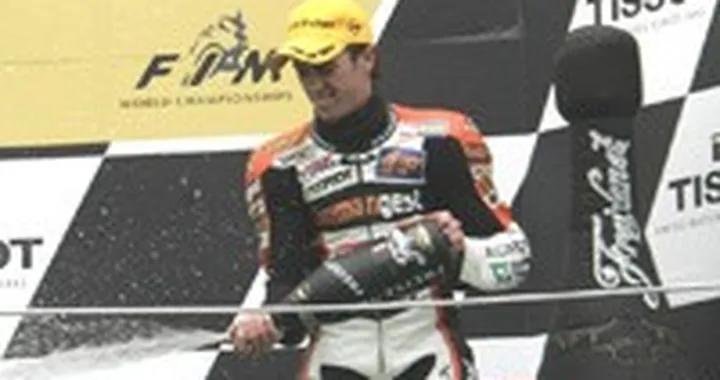 Andrea Dovizioso in testa al Mondiale 250