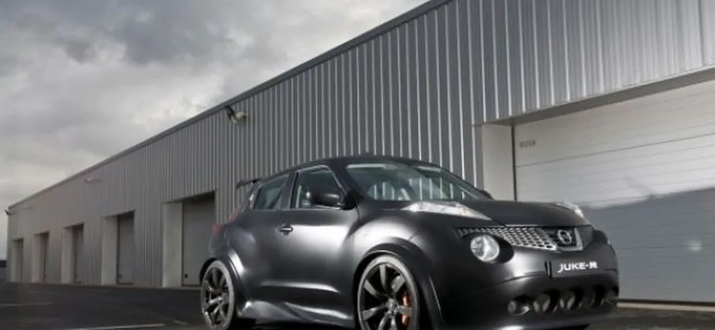 Nissan Juke-R: 0-100 in 3,7 s e 257 km/h!