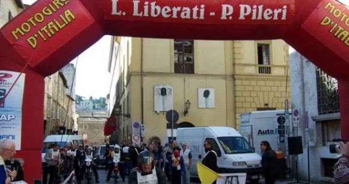 Motogiro d'Italia 2011 presentato nello stabilimento Ducati