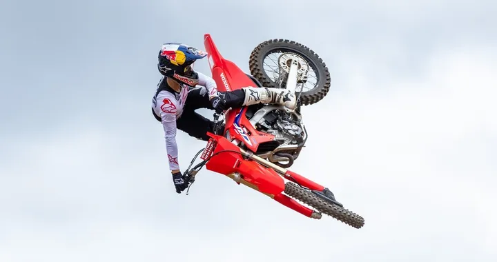 Honda CRF250R 2022: caratteristiche e foto