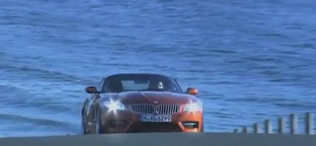 BMW Z4 MY2013 in video