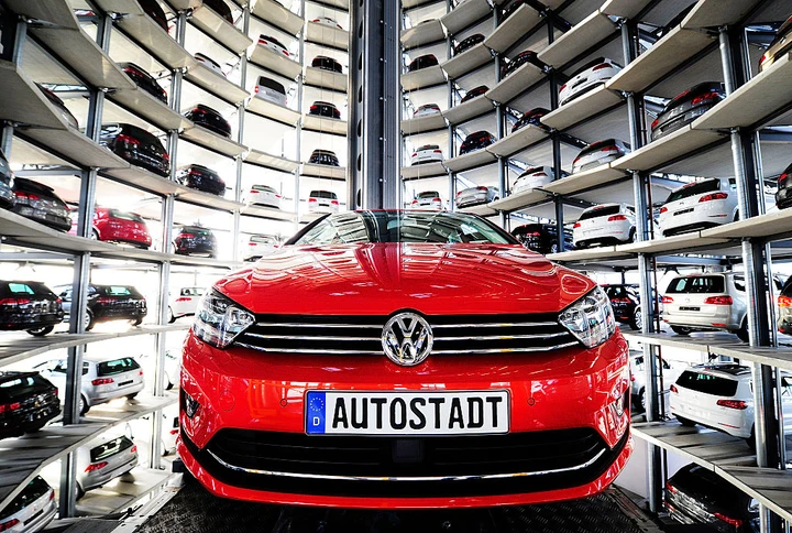 Le famiglie Porsche e Piëch pensano di liberarsi di Volkswagen