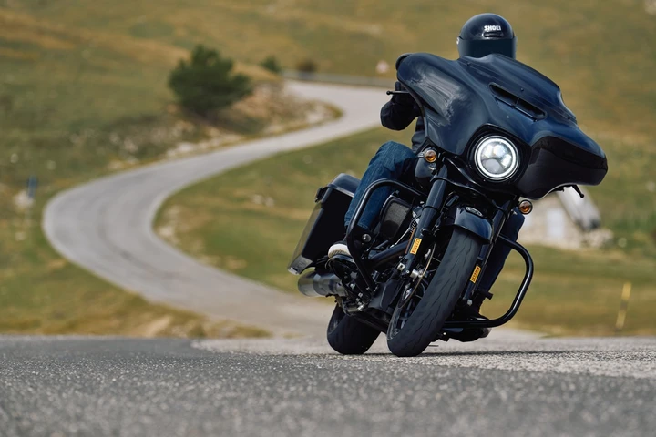 Nuovi pneumatici Pirelli 2025: svelate due novità per moto