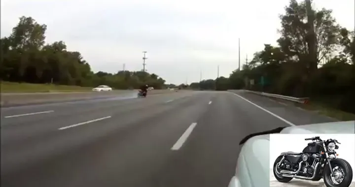 Folle drifting su Honda CBR1000RR con caduta