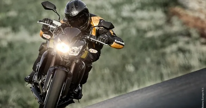 Promozioni estive Kawasaki su Z750R e Z800e
