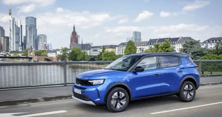 Opel Frontera, ecco la versione a 7 posti: il listino prezzi