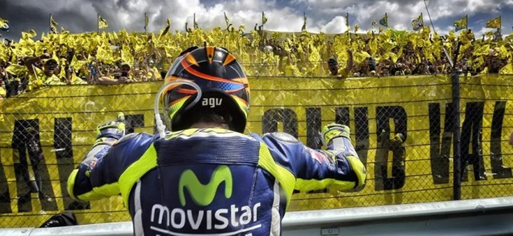 Fischi a Marquez e Lorenzo: la condanna del Fan Club di Valentino