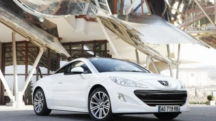 Peugeot RCZ: nuove immagini e informazioni ufficiali